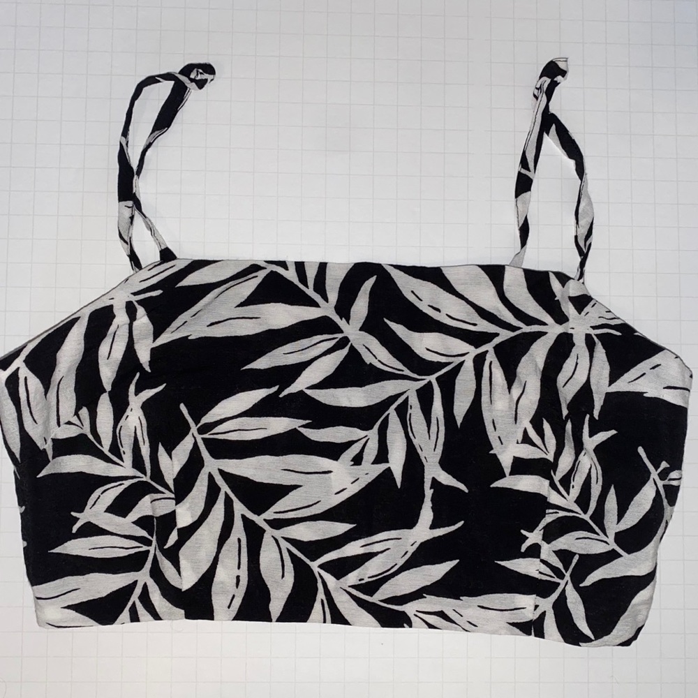 Forever 21 Leaf Pattern Crop Top